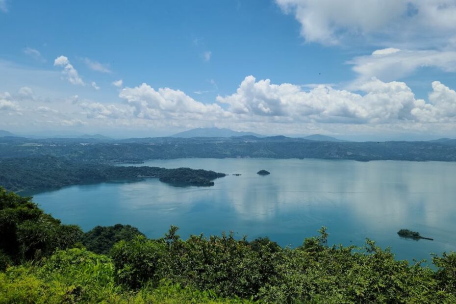 Diving in El Salvador