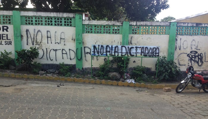 Nicaragua Protests: Anti Ortega grafitti in Ometepe / ENICOK (Flickr) / Commercial use allowed