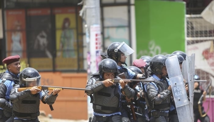 Government forces against the April 19 University Movement protesters / Alejandro Castillo Government forces against the April 19 University Movement protesters