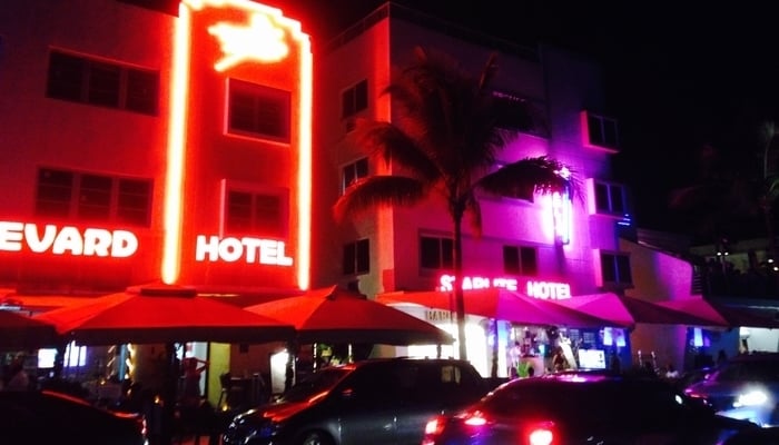 Visting Belize: Miami Beach, Florida: Not at all like Belize / James Dyde Visting Belize: Miami Beach, Florida: Not at all like Belize