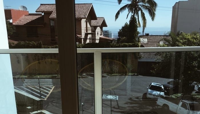 Renting in El Salvador / My balcony in Colonia Escalón