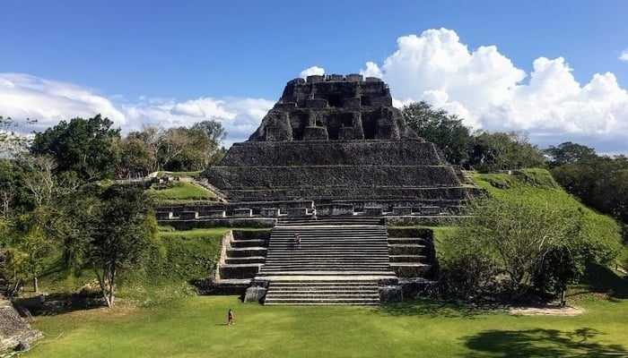 Mayan ruins in Belize / Xunantunich, Belize / Photo credit to Catherine Kaucic (Facebook)