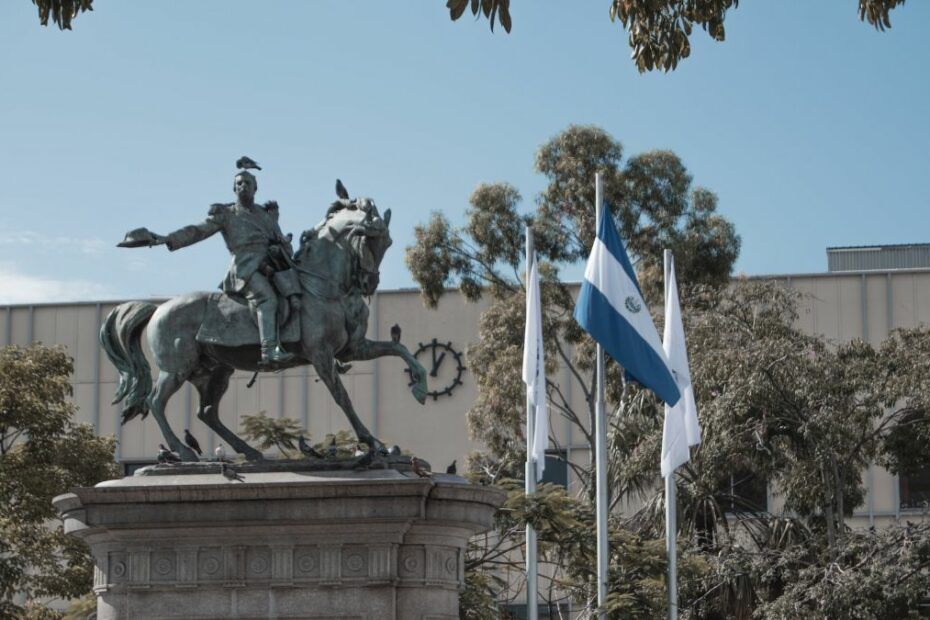 Books about El Salvador