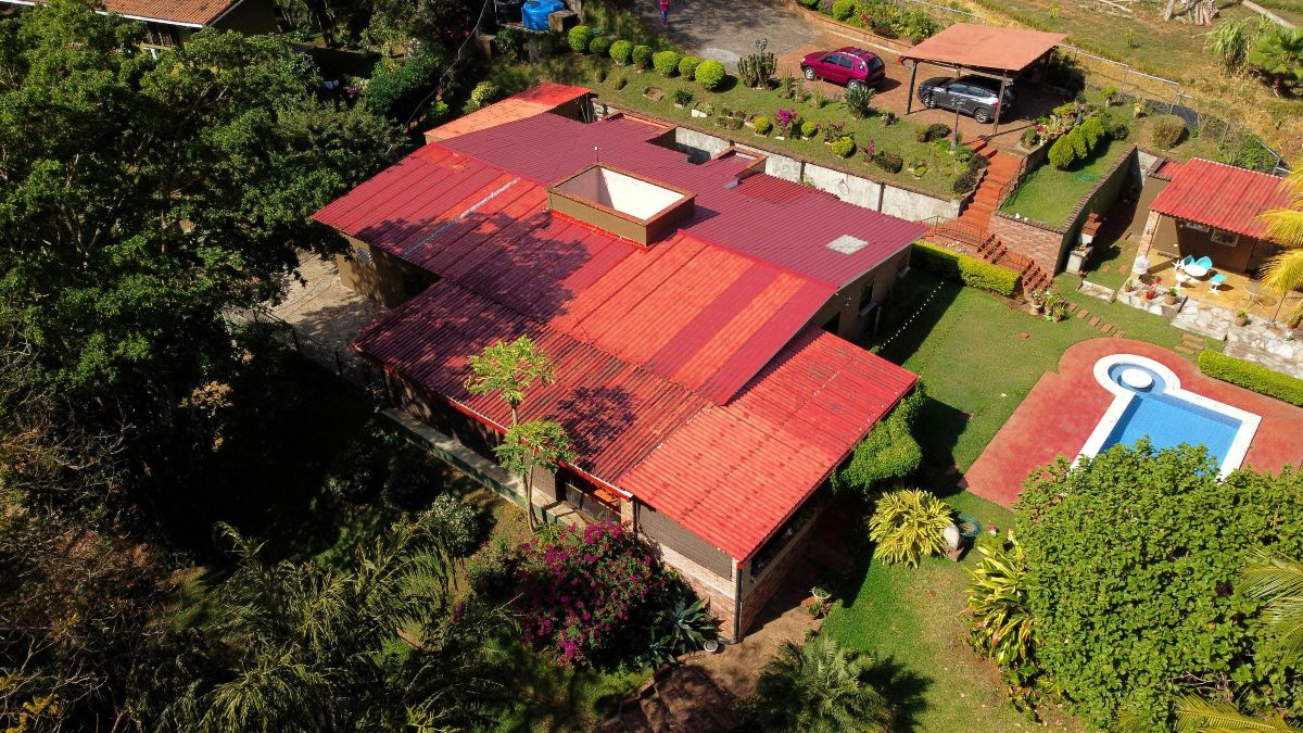El Salvador real estate