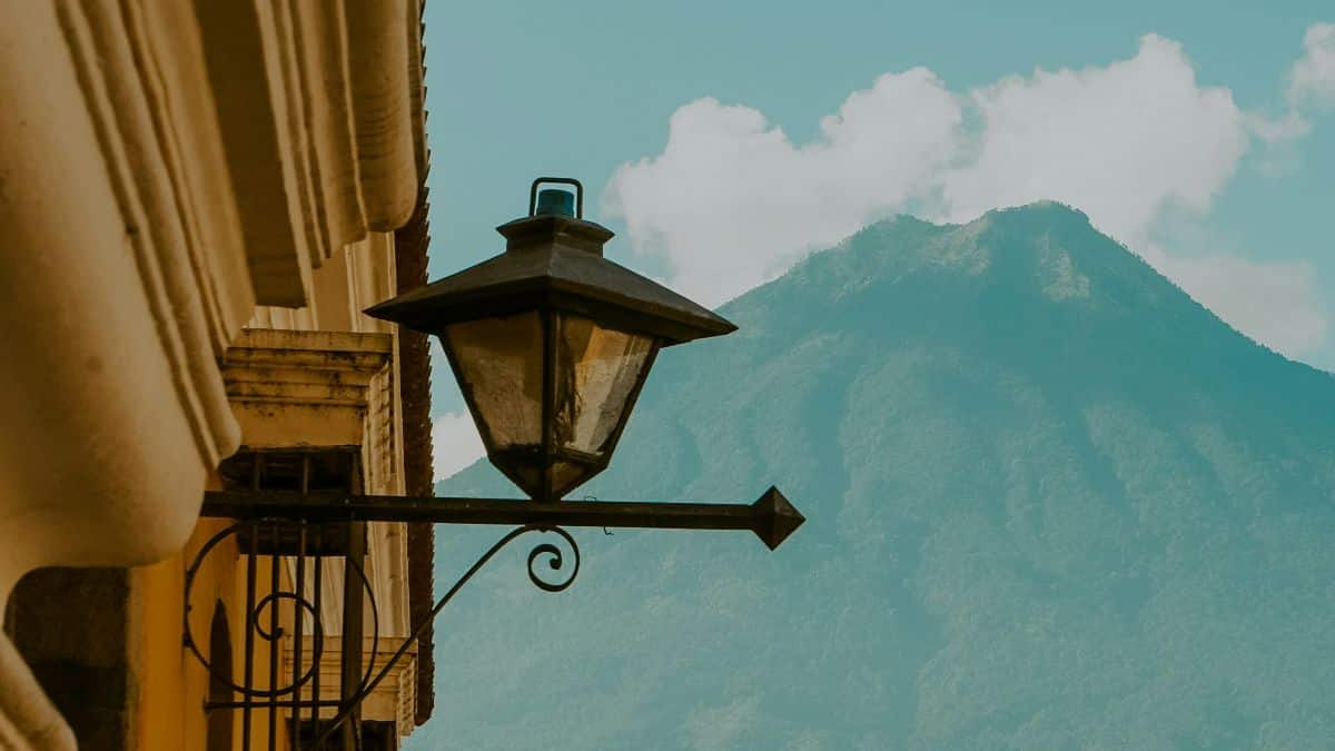 Online life abroad