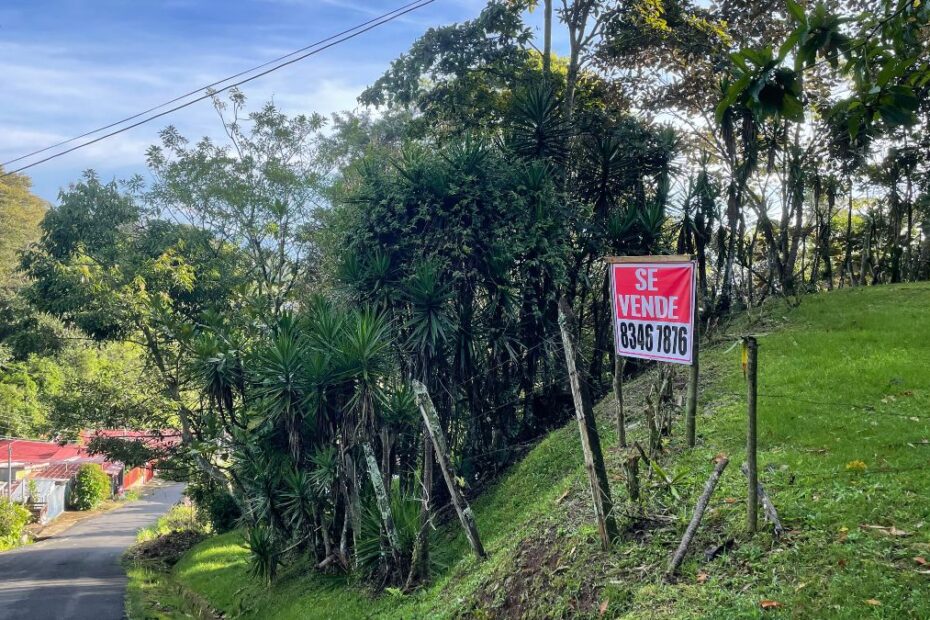 Buying land in Costa Rica