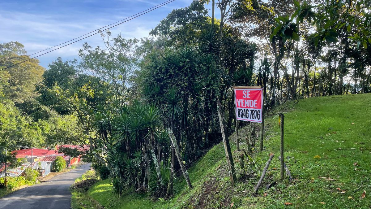 Buying land in Costa Rica